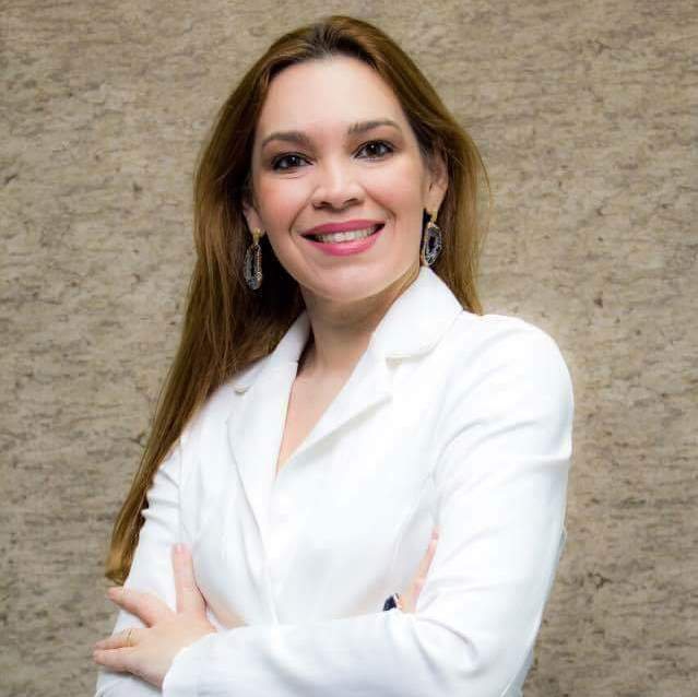 Dra. Lara Tavares Neiva