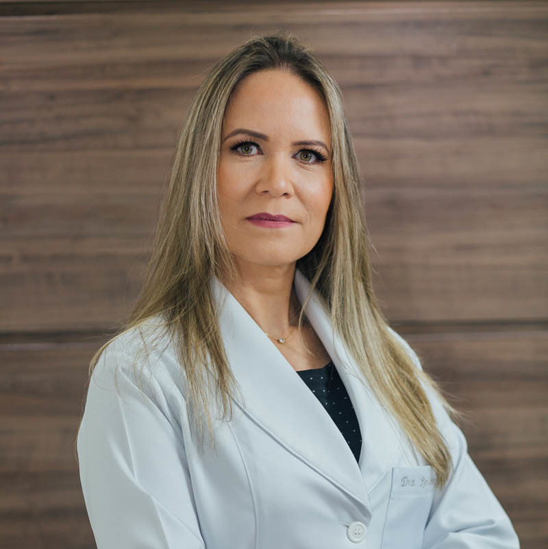 Dra. Renata Corrêa Ribeiro