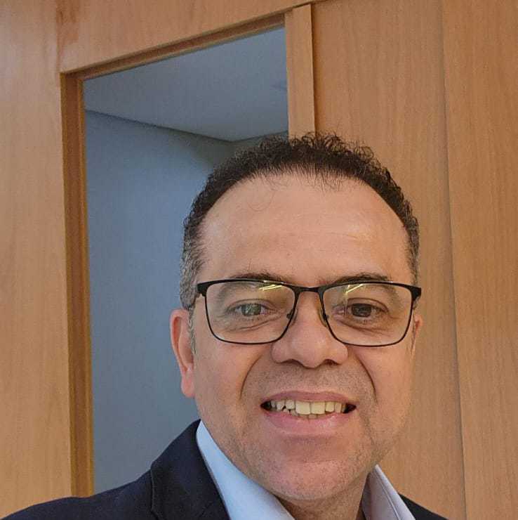 Dr. Valrian Campos Feitosa