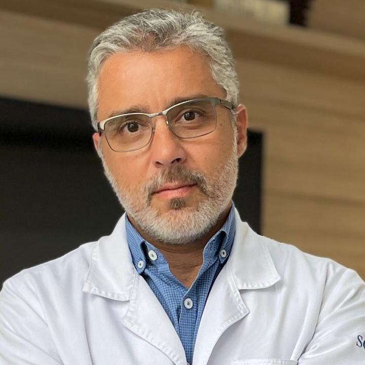 Dr. Luciano Moreira