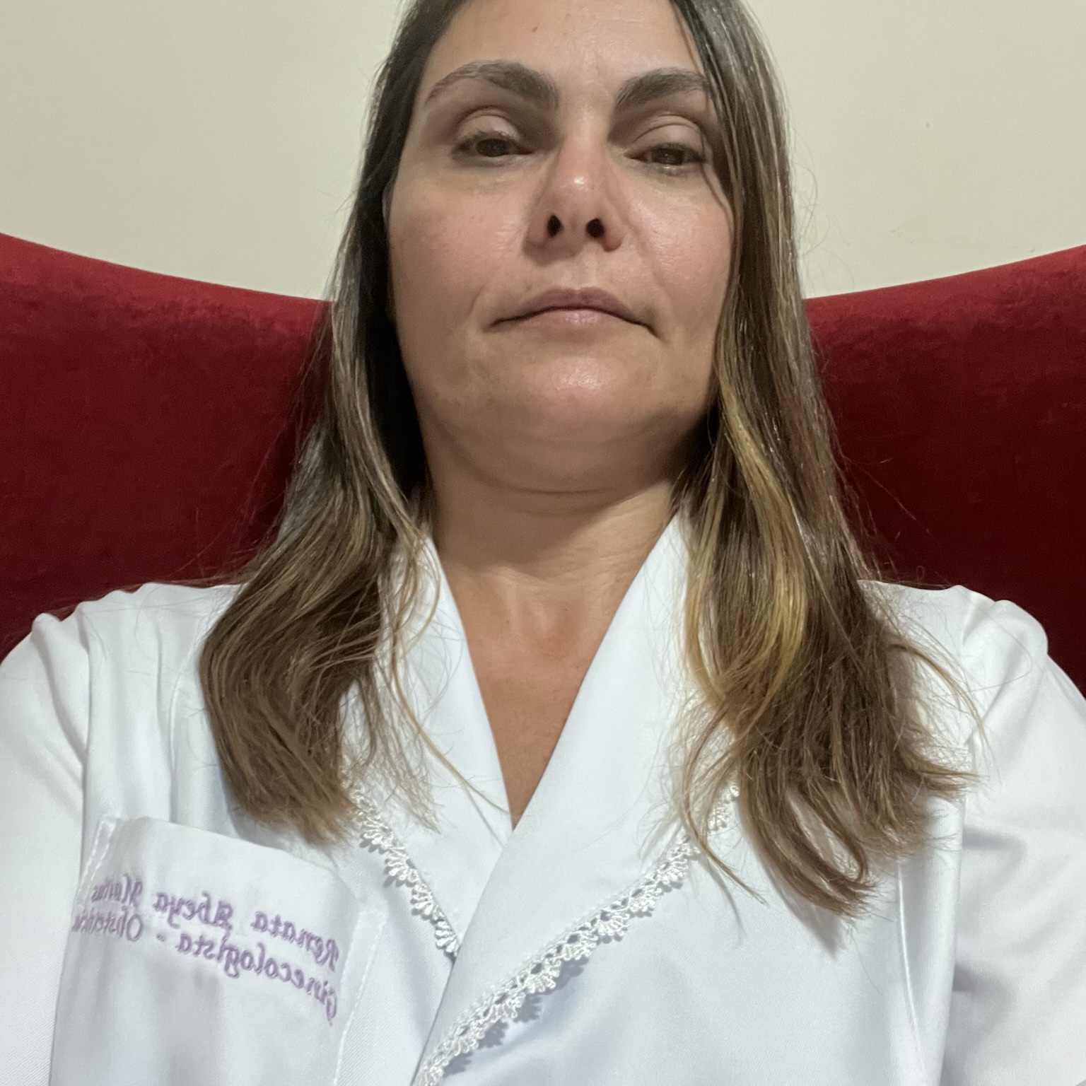 Dr. Renata Abeya Martins