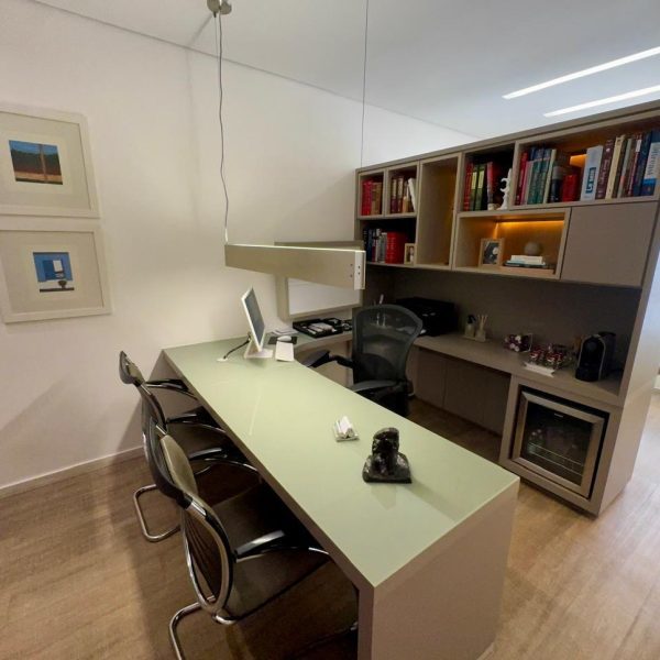 Dr. Rodrigo Campos Christo