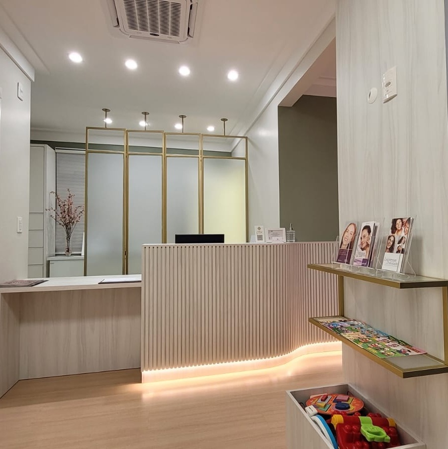 Dermatologista Dra Aniela Romanini