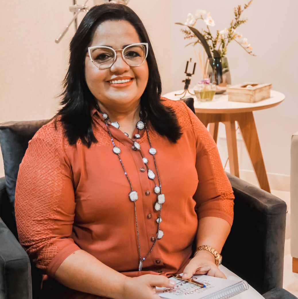 Dra. Sandra Valéria Alves Sales de Menezes