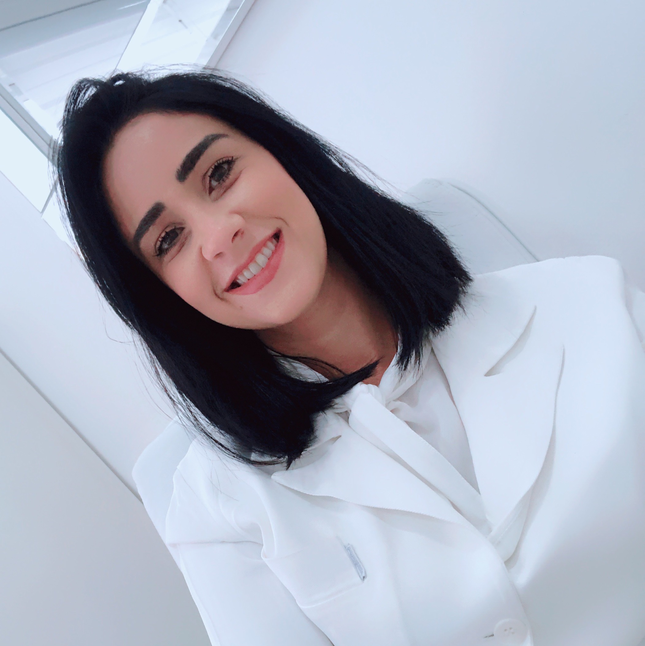 Dra. Thayssa Gonçalves Soares