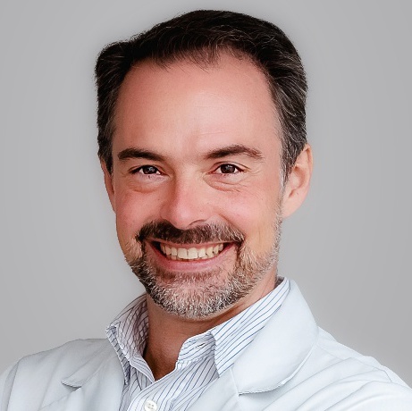 Dr. Flavio Augusto Passarelli Prado